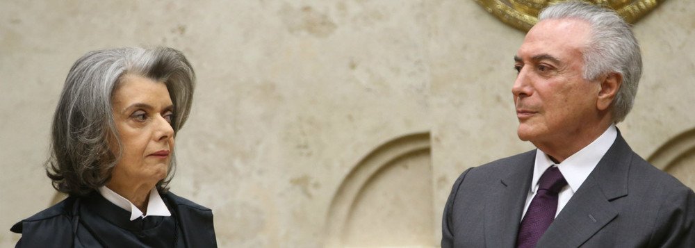 "De uns dias para cá, a crise política começou a tomar ares de conflito institucional", avalia a jornalista Helena Chagas, do site Os Divergentes, destacando que "mais uma indicação disso" foi a notícia de que o Planalto teria acionado a Abin para bisbilhotar a vida do ministro Edson Fachin; "Com ou sem desmentidos, o fato é que, acuado, o Planalto entrou num jogo pesado contra seus adversários, que além de Fachin incluem o PGR Rodrigo Janot, a JBS e todos que ameaçam seu mandato"