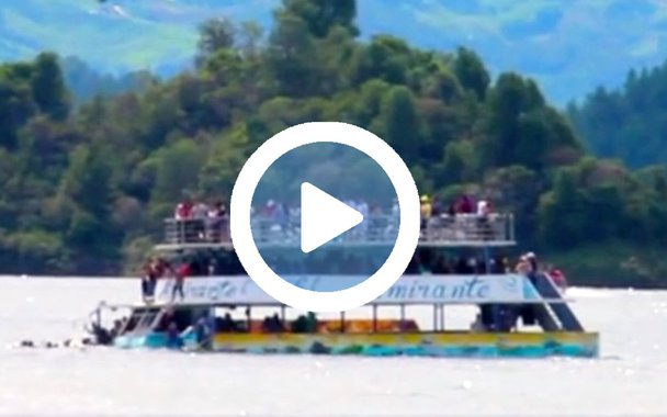 Ao menos nove pessoas morreram e 28 foram consideradas desaparecidas após o naufrágio de um barco com 170 turistas a bordo, por causas ainda investigadas, em uma represa no nordeste da Colômbia; acidente aconteceu na represa Embalse Peñol-Guatapé, localizada no departamento de Antioquia; naufrágio do barco de três andares aconteceu em um momento de grande fluxo de turistas, que aproveitaram o feriado desta segunda-feira no país para sair de suas cidades e aproveitar o fim de semana prolongado