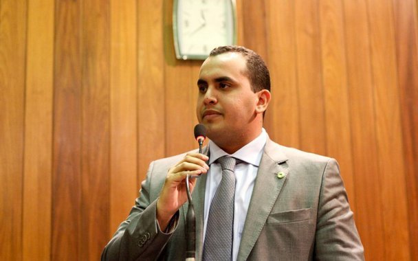 Deputado estadual Georgiano Neto (PSD) mostrou preocupação com algumas medidas do governo de Michel Temer; elencou a redução orçamentária da Polícia Rodoviária Federal e a decisão do Ministério das Minas e Energias de privatizar as usinas hidrelétricas pertencentes à CHESF; "Estamos cobrando da bancada federal para realmente buscar retomar essa questão orçamentaria da PRF e que ela possa manter os bons serviços"; sobre a privatização da Companhia Hidrelétrica do São Francisco (CHESF), que administra, dentre outras usinas hidrelétricas, a Usina Hidrelétrica de Boa Esperança, localizada no município de Guadalupe; "Cobramos a não privatização da Chesf"