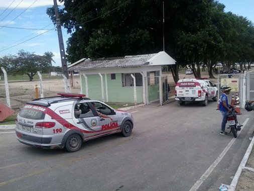 O Serviço de Inteligência da Secretaria de Ressocialização e Inclusão Social de Alagoas (Seris) interceptou uma ordem de uma facção criminosa para matar um agente penitenciário; fato ocorreu após um detento ter sido baleado no presídio Cyridião Durval, em Maceió, durante o início de uma rebelião