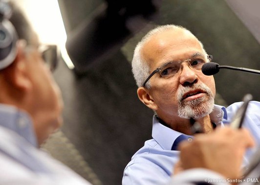 Em entrevista à rádio Fan FM, na manhã desta segunda-feira (17), o prefeito de Aracaju, Edvaldo Nogueira, fez um balanço dos seis primeiros meses da sua gestão; Ao tratar da limpeza pública, um dos principais temas abordados e que mais gerou engajamento do público, Edvaldo fez um apelo aos cidadãos para que denunciem os casos de descarte irregular do lixo em Aracaju 