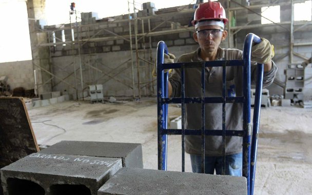 O Maranhão teve a segunda maior geração de empregos formais entre os estados do Nordeste em junho deste ano; levando-se em consideração todo o País, foi o quinto melhor resultado; foi um saldo 1.531 vagas com carteira assinada no Maranhão, segundo dados do Caged, do Ministério do Trabalho - o valor é resultado das 12.271 contratações menos as 10.740 demissões; em termos de saldo, a primeira posição ficou com Pernambuco (2.726); foi o segundo mês seguido de resultado positivo no Maranhão