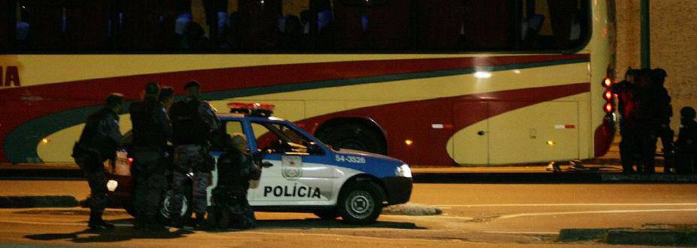 O crime de roubo bateu o recorde em abril no Rio, com 12.089 casos, de acordo com o Instituto de Segurança Pública (ISP); no bairro de Copacabana, zona sul da capital carioca, aumento foi de 213% em dois anos, ao passar de 165 para 516 roubos, na comparação entre os quatro primeiros meses de 2015 e de 2017