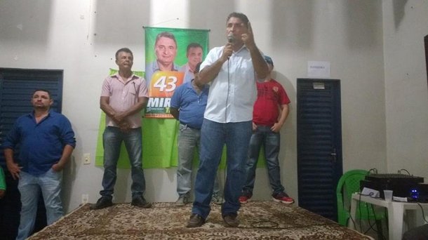Com 55,08% dos votos válidos, Altamirando Zequinha (PV) foi eleito prefeito de Taguatinga; o candidato a prefeito Lúcio Renato José Pereira (PSD), obteve 44,92% dos votos; o TSE indeferiu o registro da candidatura do prefeito eleito Paulo Roberto Ribeiro (PSD), porque ele teve as contas rejeitas pelo TCU durante outro mandato que esteve à frente da prefeitura