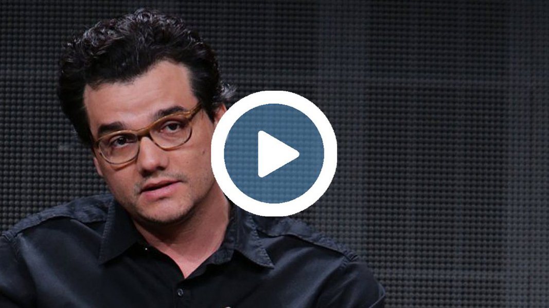 Ator Wagner Moura divulga vídeo em que anuncia uma nova grande manifestação com artistas em favor das Diretas Já, desta vez em Salvador, no próximo dia 11; atos em São Paulo, neste domingo 4, e no Rio de Janeiro, há uma semana, reuniram multidões contra Michel Temer