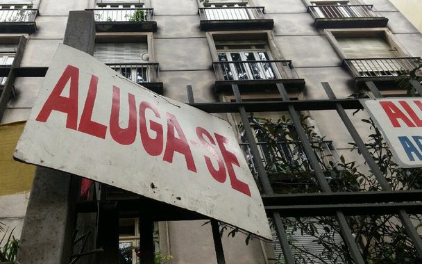 Índice Geral de Preços-Mercado (IGP-M), a chamada inflação do aluguel, recuou 0,72% em julho, registrando a quarta deflação seguida, e já acumula queda de 2,65% neste ano,conforme levantamento da Fundação Getulio Vargas (FGV); IGP-M é utilizado como referência para a correção de valores de contratos, como os de energia elétrica e aluguel de imóveis.