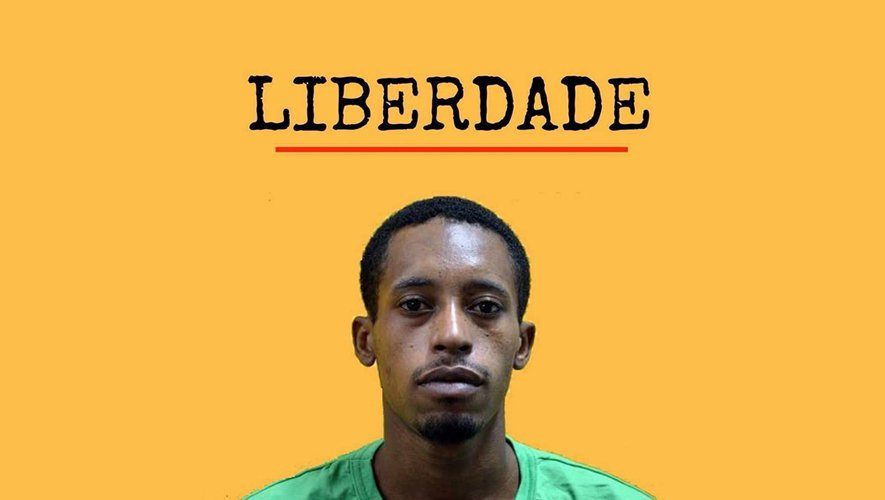 Na presença de sua mãe, dona Adriana, e advogados do IDDH (Instituto de Defensores de Direitos Humanos), Rafael Braga nos contou a injustiça que sofreu. Foi um relato comovente e convincente. Jovem, pobre e negro, ali estava mais um dos incontáveis casos com que a Casa Grande do século XXI usa como "exemplo" para ameaçar a "senzala"