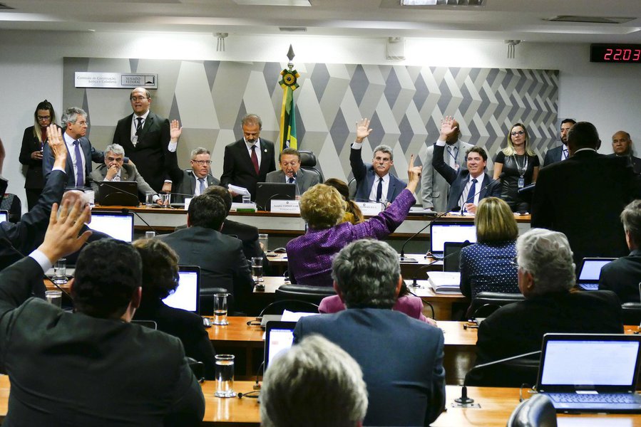 O relatório da reforma trabalhista aprovado na Comissão de Constituição e Justiça (CCJ) fere de morte a história do movimento sindical brasileiro que, ao longo de todo o século XX, resistiu e lutou contra as mazelas do capital e em favor dos direitos da classe trabalhadora