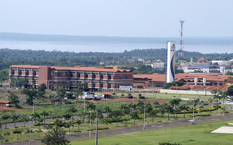 O governador do Tocantins, Marcelo Miranda, sancionou a lei que autoriza o Executivo Estadual a contratar operação de crédito com o Banco do Brasil até o valor de R$ 146,7 milhões, destinados ao financiamento de ações na área da Saúde, Educação, Segurança Pública, Gestão e Infraestrutura para o desenvolvimento do Estado; na área da saúde, os recursos serão aplicados, por exemplo na conclusão da reforma do Hospital Geral de Palmas (HGP), no valor R$ 50 milhões; continuidade da construção do Hospital Geral de Araguaína, R$ 50 milhões