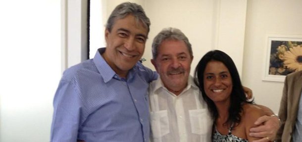 Vice-prefeita de Aracaju, Eliane Aquino, do PT, saiu em defesa do ex-presidente Lula, condenado pelo juiz Sérgio Moro nesta quarta-feira 12; pelo Facebook, Eliane afirmou que a decisão do magistrado é "parcial, frágil e baseada em suposições"; para a vice-prefeita e viúva do ex-governador Marcelo Déda, "a condenação de Lula tem um objetivo claro: impedir a reconstrução do Brasil, não permitir a retomada do projeto democrático e popular de transformação social iniciado por ele e continuado por Dilma"