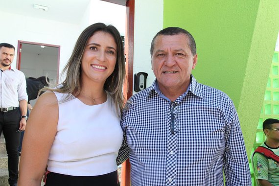 Cerca de 87 famílias deverão receber assistência técnica para desenvolvimento de projetos produtivos de mandiocultura, avicultura, apicultura, fruticultura irrigada, ovinocaprinocultura e casa de farinha, através do Plano de Assistência Técnica do São José, no Cariri, que será lançado hoje, pela presidente do Instituto Agropolos, Ana Teresa e pelo secretário de Desenvolvimento Agrário, Dedé Teixeira, na Expocrato