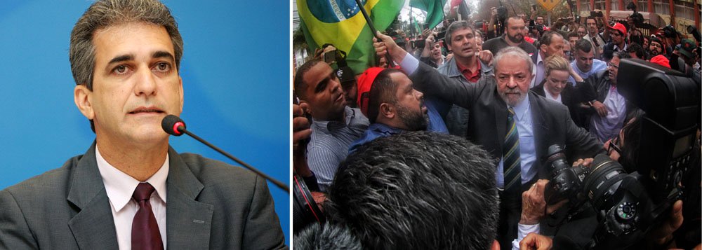 Integrante da comitiva de apoio a Lula em Curitiba, o deputado federal baiano Robinson Almeida (PT) disse o ex-presidente "vai colocar de forma definitiva um ponto final nessas acusações"; "Hoje é um dia de defesa da democracia. Talvez um dos dias mais importantes e emblemáticos no país onde um presidente que não cometeu nenhum crime, sofre há anos uma perseguição implacável das elites e de setores da justiça brasileira", afirmou Robinson. Segundo o deputado, este depoimento é a primeira oportunidade dada ao ex-presidente para apresentar seu ponto de vista sobre as acusações injustas impostas a ele