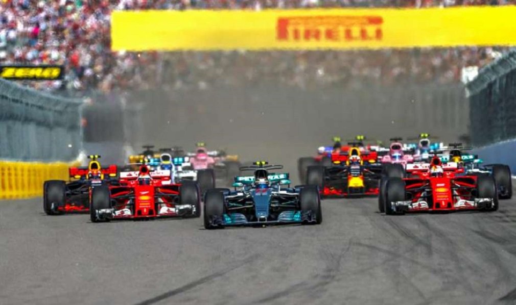 Foi realizado na manhã deste domingo o Grande Prêmio da Rússia da Fórmula 1; após boa largada, quando ganhou duas posições e assumiu a ponta, Valtteri Bottas soube administrar a vantagem, e conquistou sua primeira vitória não só com a Mercedes, mas em sua carreira na Fórmula 1; com os resultados, Vettel segue na liderança isolada do Mundial, com 86 pontos conquistados nas quatro primeiras corridas; a segunda colocação segue com Hamilton, com 73