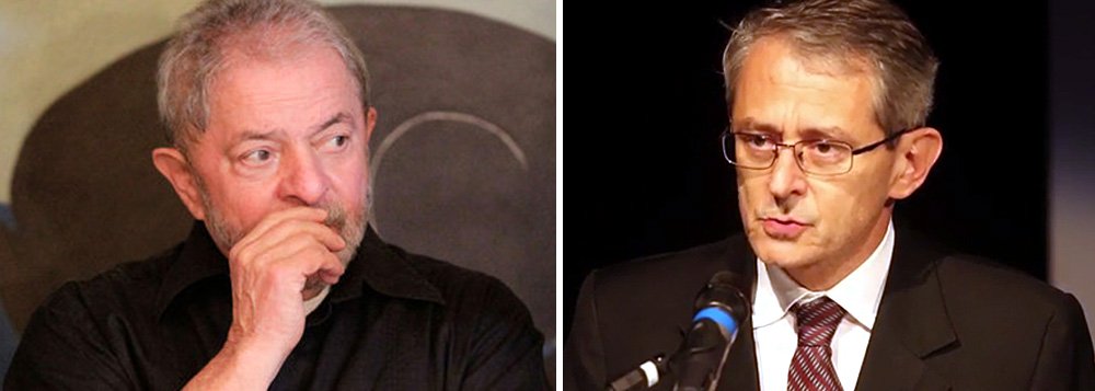 A Folha de S. Paulo, de Otávio Frias Filho, foi o primeiro jornal a cobrar do Poder Judiciário a rápida condenação do ex-presidente Lula em segunda instância; com isso, Lula, que lidera todas as pesquisas, seria impedido de concorrer, consolidando o tapetão judicial na política brasileira