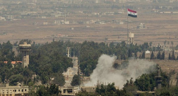 A aviação israelense lançou um ataque com mísseis contra as posições do exército sírio na província de Quneitra, na fronteira com as Colinas de Golã controladas pelos israelenses, informou uma fonte militar síria à Sputnik; "Aviões de guerra inimigos de Israel lançaram dois mísseis do território ocupado às 18:45 (hora local) em uma das posições do nosso exército, causando danos materiais", disse a fonte; ataque foi realizado quando o exército sírio estava repelindo o avanço terrorista em Quneitra