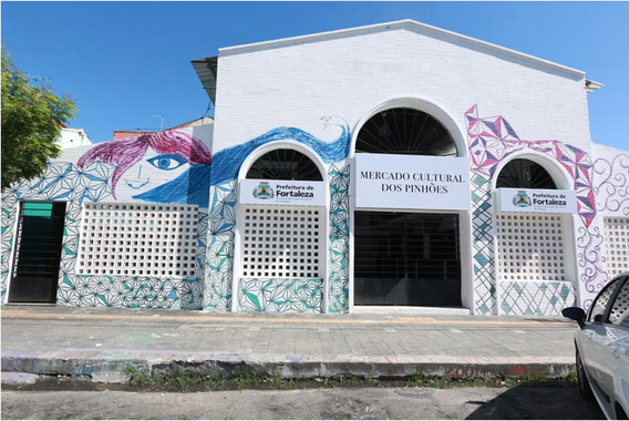 O Mercado Cultural dos Pinhões será inaugurado pela Prefeitura de Fortaleza nesta quarta (26), quando será realizado o Festival Comida de Boteco. O projeto do novo equipamento visa transformá-lo, junto ao Mercado dos Pinhões, no Polo Cultural e Gastronômico de Fortaleza, em um ponto de referência da comida cearense junto à programação cultural regular, com shows musicais e feiras de arte