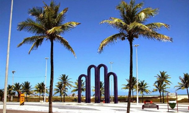 A Revista Exame, especializada em economia e negócios, divulgou um novo ranking com índices sobre a violência nas cidades e Aracaju subiu diversas posições e está entre as 30 cidades menos violentas do Brasil; um destaque, porém, foi a cidade de Aracaju, que aparece na vigésima nona posição em relação ao ano passado. O município somou 1,281 pontos