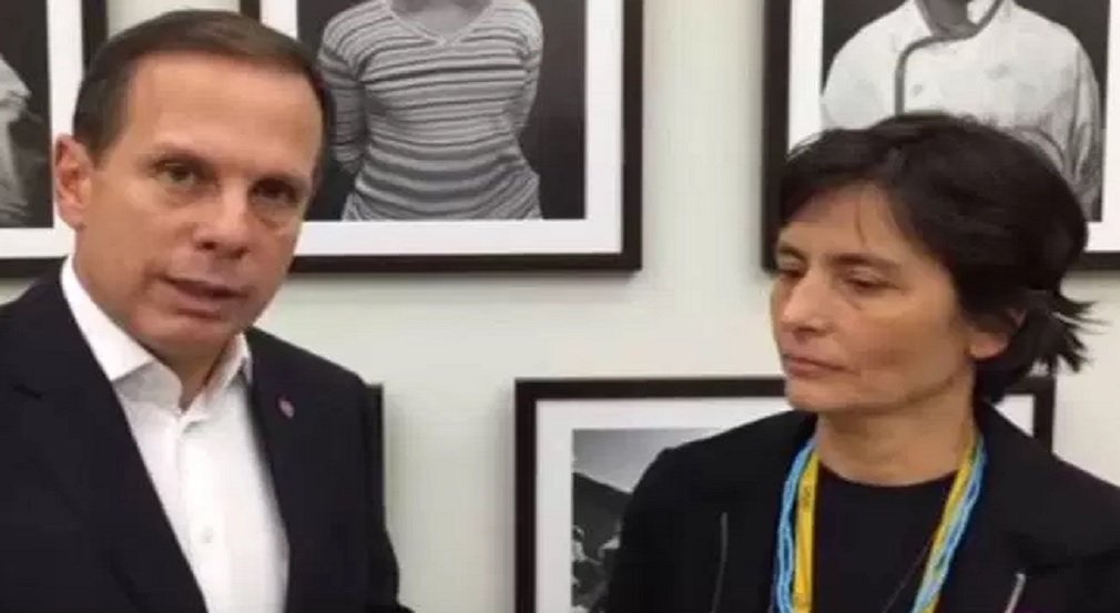 A vereadora Soninha Francine (PPS) comentou, em entrevista à Veja, sua demissão da secretaria Assistência e Desenvolvimento Social; assunto ganhou repercussão porque o prefeito João Doria anunciou a demissão num vídeo nas redes sociais, onde Soninha se mostra desconfortável diante do constrangimento; "Eu não quero que as pessoas pensem que eu quis sair. Eu não correspondi às expectativas do prefeito, porque as expectativas dele não se cumpririam em três meses. Não eram realizáveis em três meses”