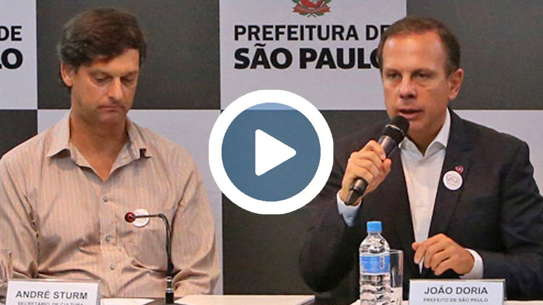 Secretário municipal de Cultura foi convidado para discursar, mas ouviu um coro de vaias durante 15 minutos ininterruptamente; secretário de Doria ouviu gritos do público como: "Descongela a cultura" e "Ei, Sturm, quebra a minha cara" – referência ao episódio em que o secretário ameaçou agredir um agente cultural