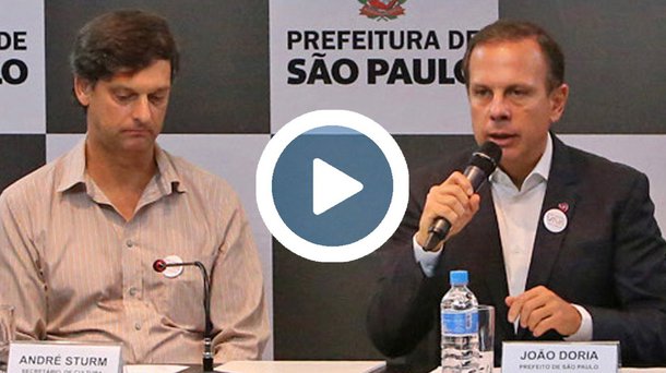 Secretário municipal de Cultura foi convidado para discursar, mas ouviu um coro de vaias durante 15 minutos ininterruptamente; secretário de Doria ouviu gritos do público como: "Descongela a cultura" e "Ei, Sturm, quebra a minha cara" – referência ao episódio em que o secretário ameaçou agredir um agente cultural