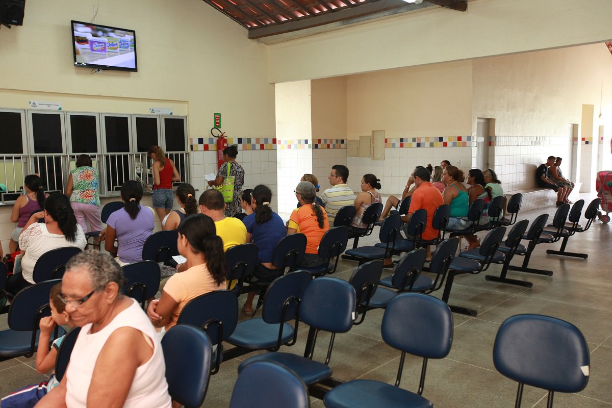 A Prefeitura de Fortaleza lançou, nesta sexta-feira (12), um sistema de gerenciamento e publicização de filas da saúde, onde constam os pacientes que dependem de cirurgia e implantação de próteses em hospitais de Fortaleza