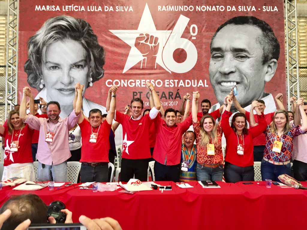 Reconduzido, por unanimidade, para mais um mandato à frente do Partido dos Trabalhadores do Ceará, o presidente Francisco de Assis Diniz considera que o resultado do 6° Congresso Estadual mostrou que o PT está unido e preparado para o embate contra os retrocessos do golpe e para a luta pelo restabelecimento da democracia. "O PT está unido para a luta contra esses tempos sombrios. Iniciamos um novo momento para construir um palanque forte para a reeleição do governador Camilo Santana e a volta do presidente Lula, para colocar o País em ordem"