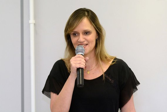 A secretária da Educação de Salvador, Paloma Modesto, diz que 80% das escolas da rede municipal estão tendo aula normalmente, mesmo com a paralisação organizada pela APLB, sindicato que representa a categoria; "Nesses processos, são sempre os alunos os mais prejudicados. É uma situação que não podemos admitir, ainda mais quando há espaço para o diálogo e no momento em que as negociações estão ocorrendo e evoluindo", diz Paloma Modesto