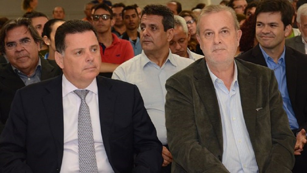 O governador Marconi Perillo decretou Luto Oficial no Estado por 3 dias em decorrência da morte do ex-prefeito Paulo Garcia; nas redes sociais, Marconi lamentou profundamente a morte do ex-prefeito e ressaltou o respeito e a amizade que mantinha com Paulo Garcia; "Lamento profundamente a morte do ex-prefeito de Goiânia e amigo Paulo Garcia. Valéria e eu somos solidários aos amigos e familiares neste momento de dor. Paulo Garcia teve carreira reconhecida como médico e na política trilhou um caminho de liderança e retidão", escreveu o governador