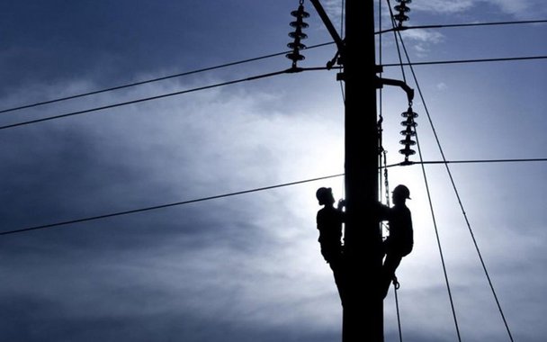 Boa parte das reclamações contra a Companhia Energética do Maranhão (Cemar) é porque a empresa não possui tolerância e costuma cortar a energia dos consumidores mesmo nas sexta-feiras a tarde e vésperas de feriado, quando é preciso esperar o próximo dia útil para quitar os débitos atrasados e esperar a religação que pode demorar até 48h