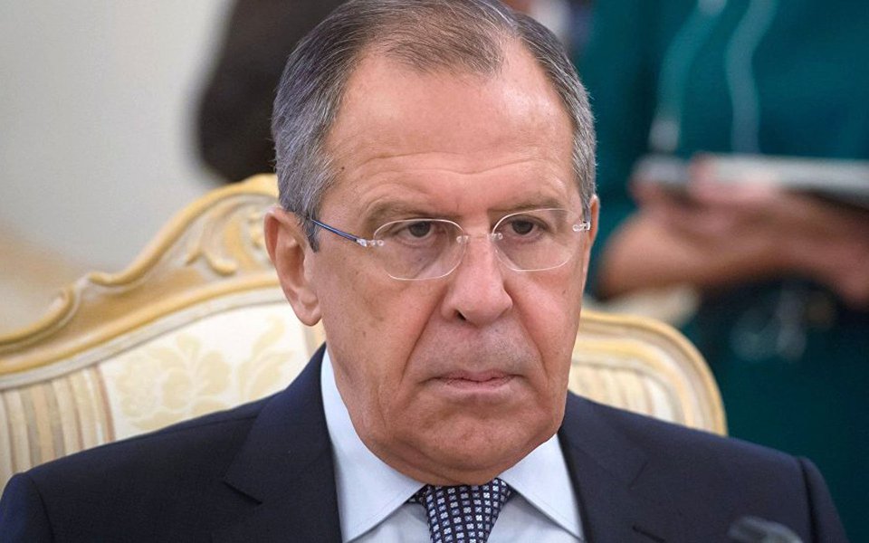 O ministro russo das Relações Exteriores, Sergei Lavrov, duvida que a Rússia e os EUA consigam chegar a acordo sobre os problemas internacionais mais importantes devido ao agravamento das relações russo-americanas; Lavrov, disse que os EUA continuam acusando a Rússia de interferir em suas eleições e isso pode prejudicar a cooperação entre os americanos e os russos em que está interessado todo o mundo