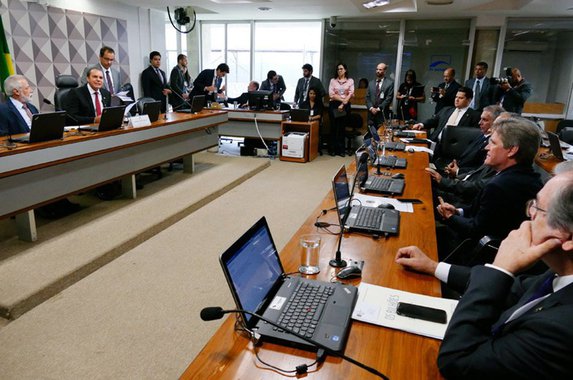 Senador Ataídes Oliveira (PSDB-TO) afirmou nesta terça-feira (4) que a Comissão de Transparência, Governança, Fiscalização e Controle e Defesa do Consumidor (CTFC) atuará preventivamente no combate à corrupção, envolvendo a sociedade no processo de fiscalização; para Ataídes, com os resultados da Operação Lava Jato, o país tem que mudar completamente suas práticas e passar a usar com zelo os recursos públicos; "Mais do que nunca é nosso dever fiscalizar e controlar cada ato, cada projeto, cada iniciativa do Poder Executivo. Temos que ser rigorosos ao cobrar lisura. Investigar e fechar todas as brechas possíveis para eventuais malfeitos"