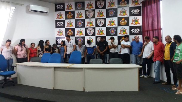 Durante coletiva na sede da Secretaria de Segurança Publica, para apresentar 18 pessoas presas na Operação Jenga, a Polícia Civil informou que cinco postos foram fechados na região metropolitana de São Luís que serviam para lavagem de dinheiro no esquema fraudulento comandado pelo agiota Pacovan; a quadrilha movimentou mais de R$ 200 milhões com participação de contadores, comercializadores de hortifrutigranjeiros, de construtoras e revendedores de combustíveis