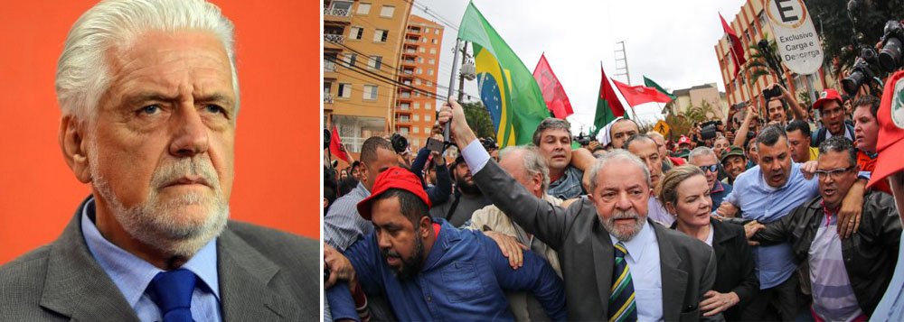 Ex-ministro Jaques Wagner volta a dizer que Lula é "perseguido" pela Justiça e pela mídia para não poder ser candidato em 2018, e diz que este movimento é capitaneado "por aqueles que só sabem ganhar no tapetão e ficam com medo"; "Vamos aguardar o que a justiça vai fazer. Acredito que é um erro interditar a candidatura de Lula para 2018. Se querem derrotar o Lula, deixem ele ser candidato e derrotem nas urnas", diz Wagner; ele não vê outro caminho para tirar o País da crise senão por via de eleições diretas, e não acredita no potencial de nenhum dos nomes cotados para o pós-Temer; "Eu, hoje, não vejo um nome para substituir Temer. O Congresso está perdido"