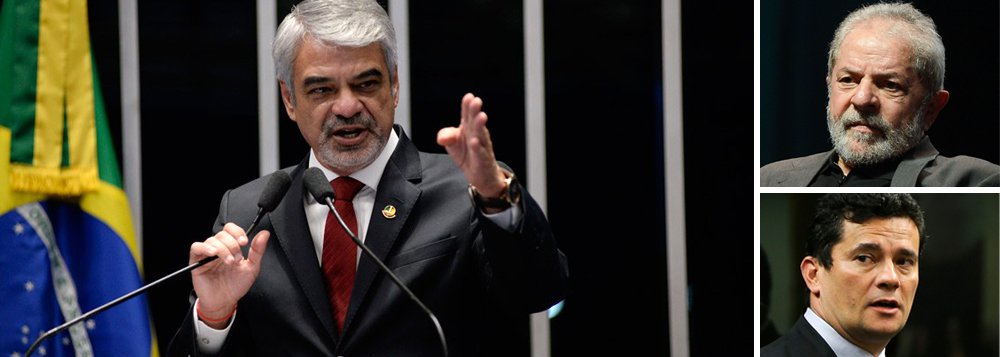 Um dia do primeiro depoimento do ex-presidente Lula ao juiz Sergio Moro, no âmbito da Operação Lava Jato, o líder da Oposição no Senado, Humberto Costa (PT-PE), criticou o que chamou de conduta parcial adotada pelo magistrado; "Ele teria que se declarar, sem dúvida, suspeito para esse julgamento, porque tem assumido, claramente, o papel não de juiz do processo, mas quase que de um promotor, quase que de acusador", afirmou Humberto; "Quem tem criado todo um ambiente de holofotes sobre esse julgamento é o juiz Sergio Moro. E agora vem querer acusar o presidente Lula de transformar o seu depoimento em ato político. Ato político ou atos políticos foram aqueles que foram cometidos desde o início desse processo contra Lula. E não por ele", completou