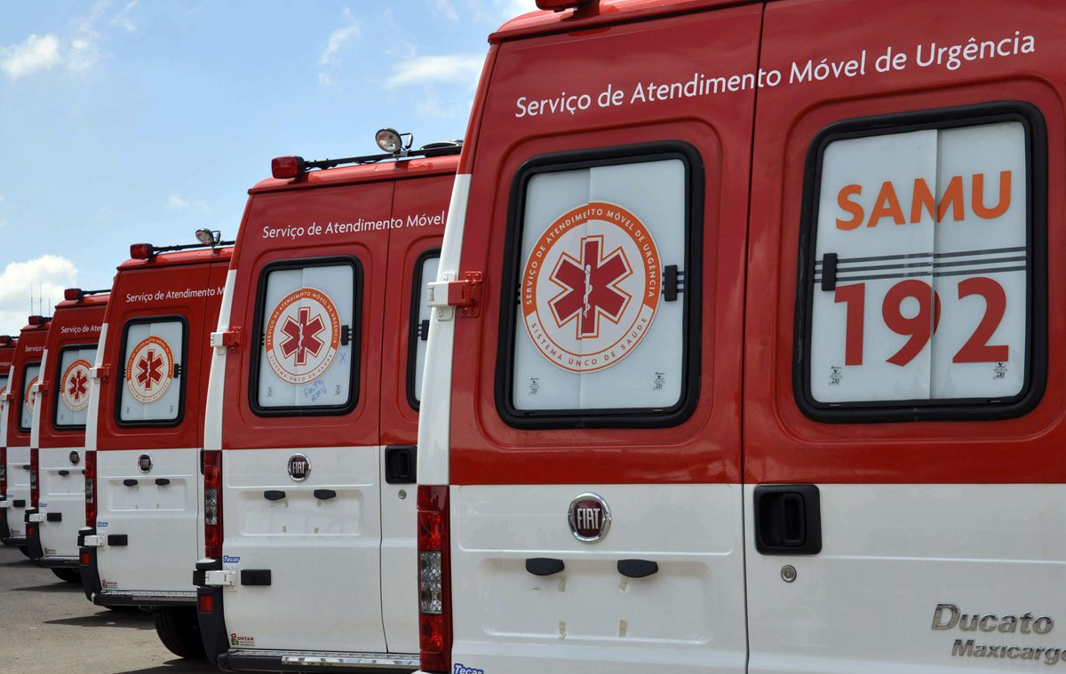 Das 10 ambulâncias que atendem a população em Teresina, apenas três estão disponíveis em consequência da paralisação de alerta dos servidores do Samu de Teresina; de acordo com os servidores, a Prefeitura de Teresina retirou o pagamento da insalubridade, gratificação por produtividades e adicional noturno, motivos nos quais eles reivindicam