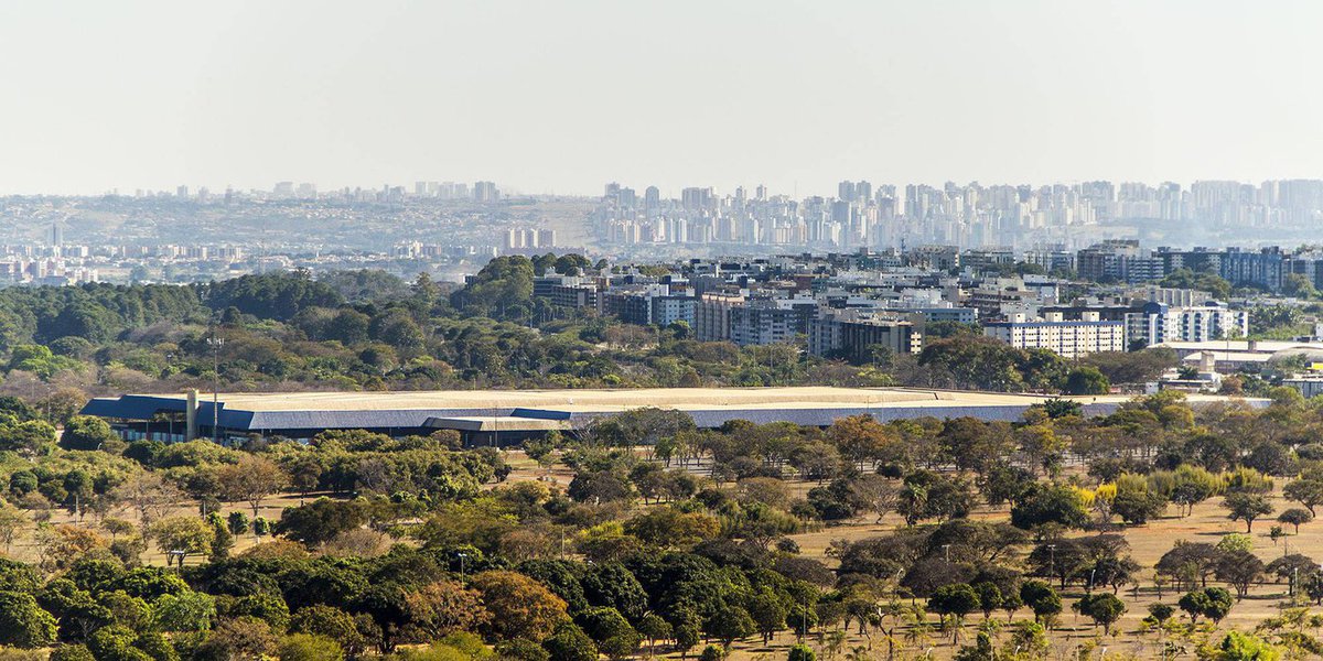 Está disponível até 15 de junho, para consulta pública, a minuta do decreto que regulamenta o Plano de Uso e Ocupação do Parque da Cidade Dona Sarah Kubitschek; o documento subsidiará o edital para contratação de parceria público-privada (PPP) para a gestão do local; um dos principais pontos levantados é a retomada do projeto original de Burle Marx para o Parque da Cidade — como é conhecido —, com a recuperação de espaços degradados e o plantio de espécies determinadas, por exemplo