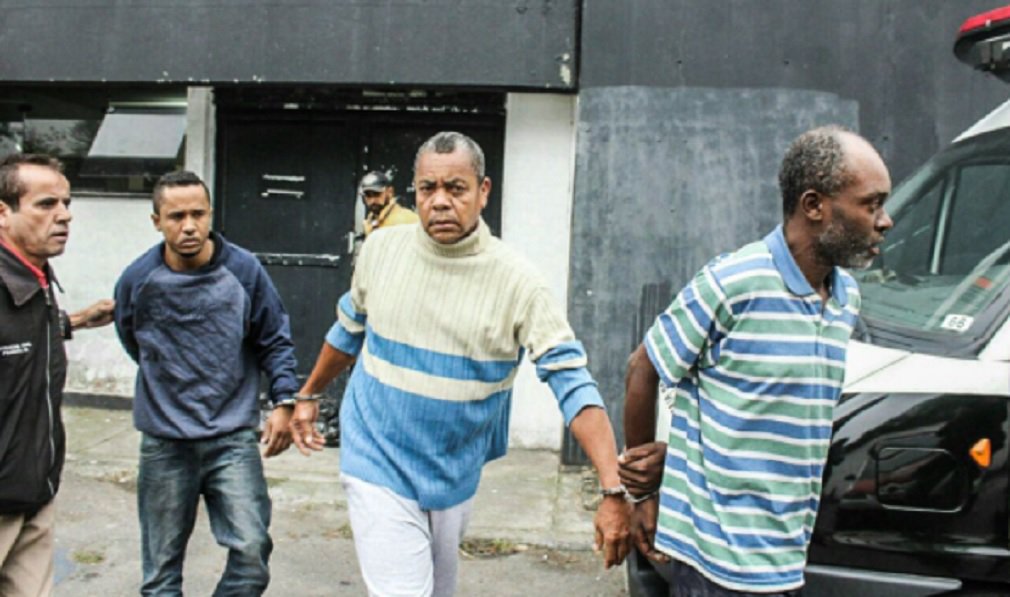 Três militantes do Movimento dos Trabalhadores Sem Teto (MTST), presos durante a greve geral do último dia 28, serão liberados nas próximas 48 horas após decisão da Justiça publicada nesta quinta-feira; o desembargador Otávio de Almeida Toledo aceitou o pedido de habeas corpus da defesa; até o início da noite de quinta, eles ainda estavam no Presídio de Tremembé, em São Paulo; integrantes do MTST foram acusados de tentativa de incêndio, explosão e incitação ao crime durante uma manifestação contra as reformas trabalhista e da Previdência na Avenida José Pinheiro Borges, em Itaquera, e levados para o 63º Distrito Policial, na Vila Jacuí