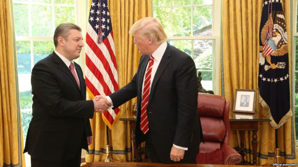 O governo norte-americano declarou apoio à integração da Georgia à OTAN (Organização do Tratado do Atlantico Norte); "[Pence] reafirmou o apoio dos EUA à decisão da Geórgia de tentar se integrar a instituições euroatlânticas, incluindo a OTAN", informou a Casa Branca, após encontro com o primeiro-ministro da Geórgia, Giorgi Kvirikashvili