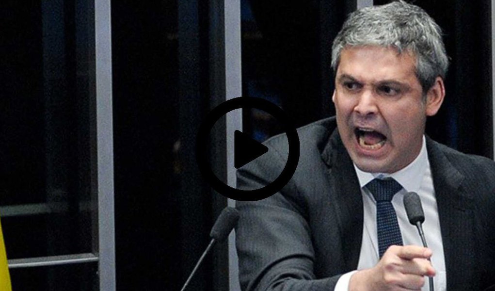 O senador Lindbergh Farias (PT-RJ) afirma que a terceirização irrestrita, aprovada ontem no Congresso, prova para quem ainda duvidava que o golpe veio com essa finalidade: tirar direitos dos trabalhadores; "Precisamos seguir na luta para derrotar este governo golpista e restabelecer a democracia, eleger um governo legítimo e anular as medidas aprovadas por Temer", afirma; vídeo