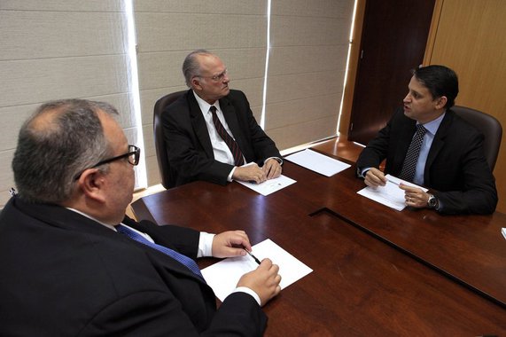 O deputado federal Thiago Peixoto (PSD-GO), presidente da Comissão de Cultura da Câmara dos Deputados, se reuniu esta semana com o ministro da Cultura, Roberto Freire; os dois trataram de temas e projetos que devem ser encaminhados em um trabalho de parceria entre o Legislativo e o Executivo; “Estamos aqui para executar, mas a questão das leis, a formatação do que pode ser feito, passa pelo Congresso. Sou parlamentar e respeito isso”, disse o titular do Ministério da Cultura (MinC)