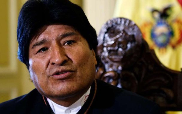 Evo Morales, presidente da Bolívia, expressou preocupação com a situação política no Brasil; para ele, o secretário-geral da Organização de Estados Americanos (OEA), Luis Almagro, deveria "olhar mais para o Brasil "e sua crise política" ao invés de ficar obcecado pela Venezuela".