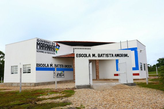 De acordo com o governo, já foram contemplados os municípios de São João do Sóter, Fortaleza dos Nogueiras e Turiaçu; nesta semana, outras quatro unidades serão inauguradas em povoados situados nos municípios de Santa Filomena e Parnarama; as unidades desta etapa do 'Escola Digna' serão entregues aos moradores do povoado Bia II, Ingaraná e Nazaré, em Santa Filomena. Foram investidos aproximadamente R$ 1,5 milhão com recursos do governo estadual em parceria com a prefeitura e a empresa Parnaíba Gás Natural; no povoado de Bia II, a estrutura atenderá 30 alunos e a de Ingaraná 74 alunos; já escola de Nazaré receberá uma média de 274 alunos