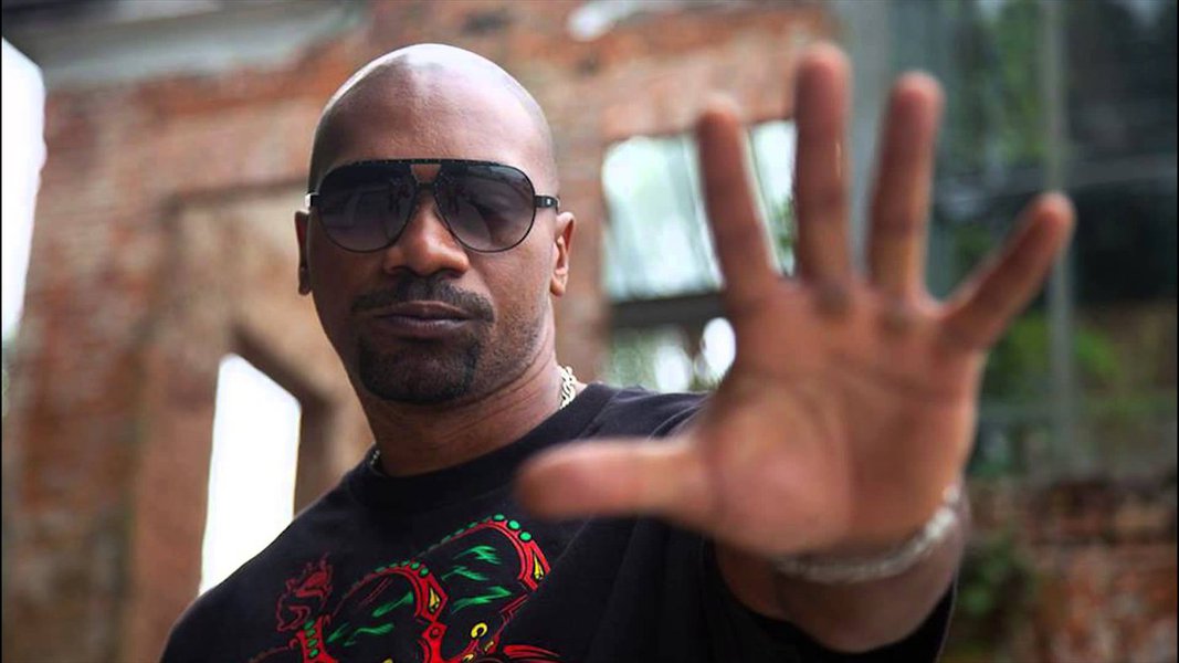 Segundo o colunista Ancelmo Gois, do Globo, o artista recebeu, na pesquisa do Instituto IBPS, 4,6% das intenções de voto para o Senado em 2018; a porcentagem representa algo como 1,44 milhão de eleitores no Rio de Janeiro