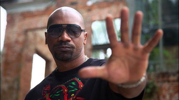 Segundo o colunista Ancelmo Gois, do Globo, o artista recebeu, na pesquisa do Instituto IBPS, 4,6% das intenções de voto para o Senado em 2018; a porcentagem representa algo como 1,44 milhão de eleitores no Rio de Janeiro