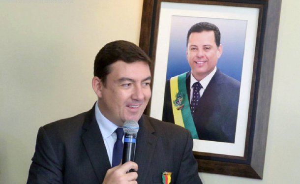 Em evento de repasse financeiro a mais quatro municípios goianos (Itapuranga, Guapó, Goianira e Acreúna) dentro do programa “Goiás na Frente”, governador Marconi Perillo afirmou que o presidente da Assembleia Legislativa, José Vitti, e a bancada de deputados da base aliada são parceiros firmes e têm papel determinante na viabilização dos programas do governo; "O presidente da Assembleia, deputado Vitti, ao lado da nossa bancada de deputados, tem sido decisivo na implementação dos programas de ajustes e nos programas de investimentos do governo"