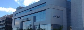 Em nota, o Conselho Administrativo de Defesa Econômica (Cade) contestou a informação de Ricardo Saud, ex-diretor de Relações Instituições da J&amp;F, na qual afirma que o Cade, em sua decisão sobre o preço do gás boliviano, beneficiou a Empresa Produtora de Energia (EPE), pertencente ao Grupo JBS; “Tal informação é equivocada. O caso a que o delator se refere, que tramita no Cade, permanece em fase de inquérito, uma investigação preliminar, e não houve ainda qualquer parecer ou decisão do Cade a respeito da matéria. Destaca-se que não houve, portanto, nenhuma decisão do Cade favorável à EPE-JBS”, diz a nota
