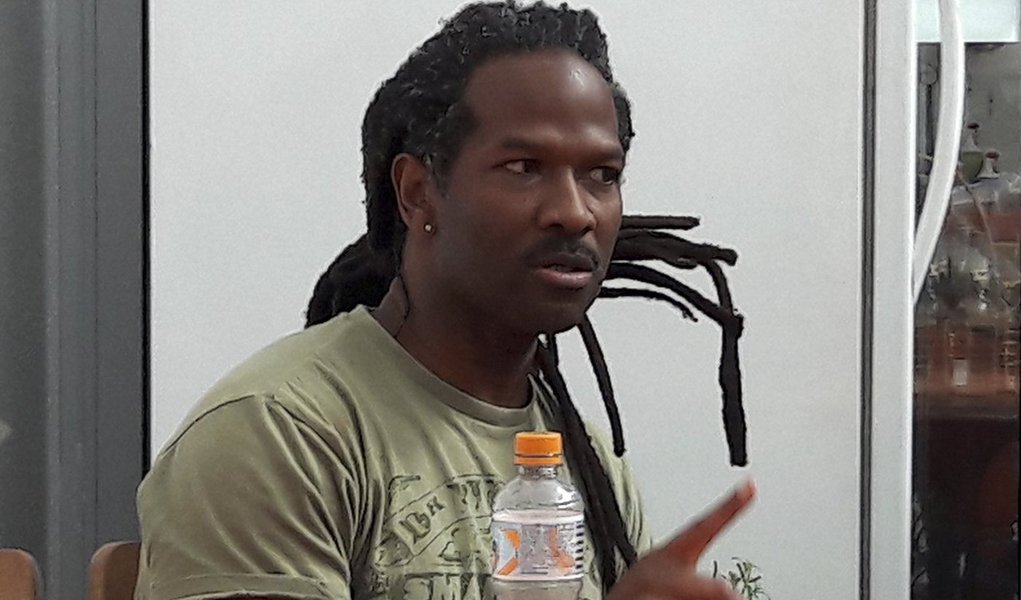 Professor de Psiquiatria na Universidade de Columbia, uma das 10 melhores do mundo, Carl Hart disse que ao usar o termo "cracolândia" é centrar o problema no uso de drogas; para Hart, em vez disso, é preciso focar em educação, saúde e oportunidades para essas pessoas marginalizadas