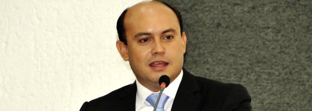 O ex-diretor superintendente da Odebrecht Ambiental/Saneatins no Tocantins, Mário Amaro da Silveira, informou que o apelido "Novo Canário" nas delações da Odebrecht foi atribuído ao ex-governador Sandoval Cardoso (SD); de acordo com a planilha da Odebrecht, ele teria recebido R$ 1 milhão no dia 3 de outubro de 2014, dois dias antes das eleições daquele ano; Amaro disse que Sandoval teria embolsado nas eleições de 2014 um total de R$ 4 milhões, sendo o que mais recebeu recursos da empreiteira, conforme o delator