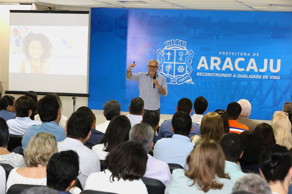 Para o prefeito de Aracaju, Edvaldo Nogueira (PCdoB), o Planejamento Estratégico de Aracaju é inovador: “são cinco os elementos diferenciais do nosso Planejamento Estratégico - a precisão no diagnóstico, a periodização do projeto, o foco, a coragem para inovar; e a participação coletiva; de acordo com o prefeito da capital sergipana, esse será o marco da gestão