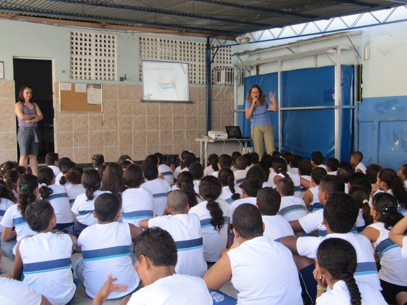O Instituto Brasileiro de Geografia e Estatística divulgou o resultado de um suplemento da Pesquisa Nacional por Amostra de Domicílios (PNAD), realizado em 2015, onde revela dados acerca da situação de crianças de menores de quatro anos e o acesso à creche e escolas; o estado com o menor percentual de interesse foi o do Acre, onde apenas 8,5% dos responsáveis buscaram matricular suas crianças; no estado do Piauí, apenas 13,2% dos responsáveis buscaram efetivamente fazê-lo